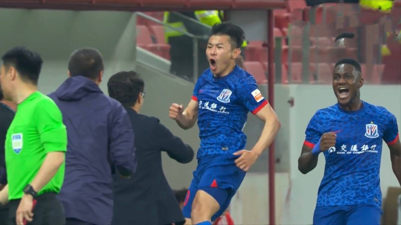 我早就知道电影是人拍的。